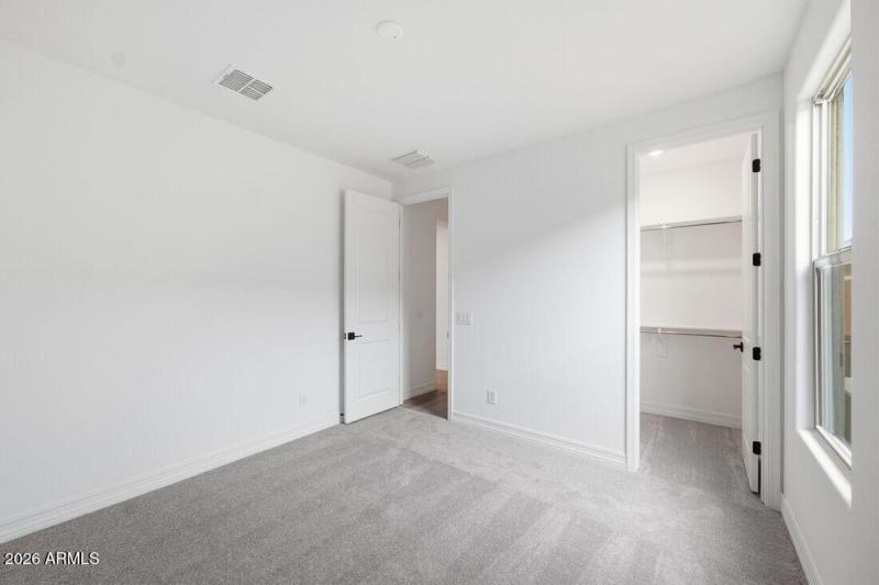 hj-az-phoenix-asante-passage-yellowstone