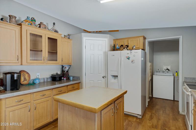 2200 N Delaware Dr-13