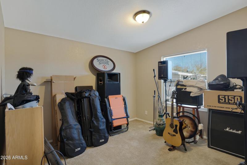 2200 N Delaware Dr-14