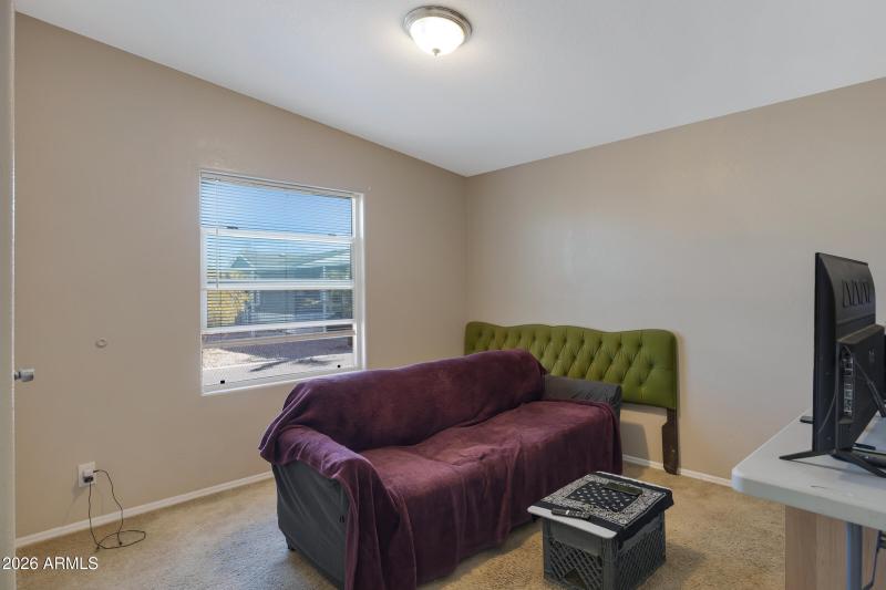 2200 N Delaware Dr-15