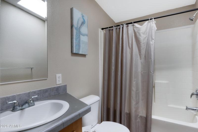 2200 N Delaware Dr-17