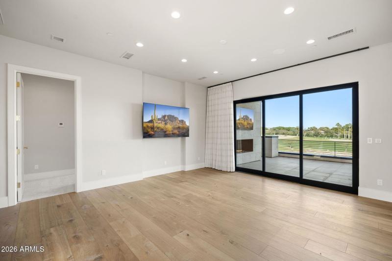 30-web-or-mls-4863-ascent-dr