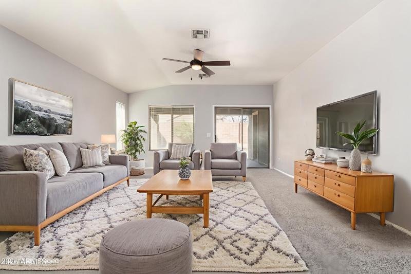 07-Saddle - Living Room - Scandinavian -