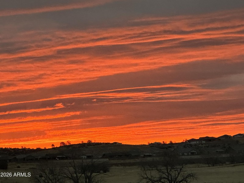 5373 AUTUMN LEAF SUNSET