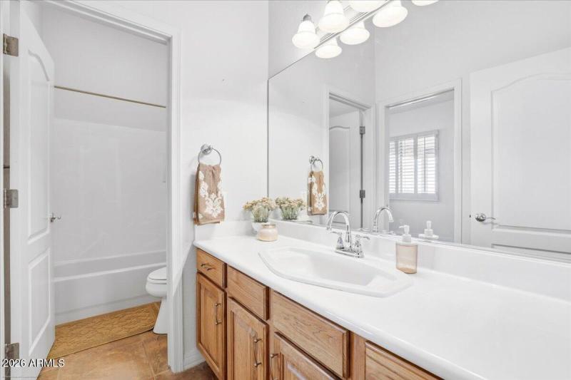 GUEST BEDROOM 1 EN SUITE