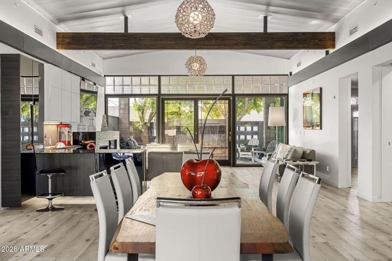 Dining + Indoor/Outdoor Flow