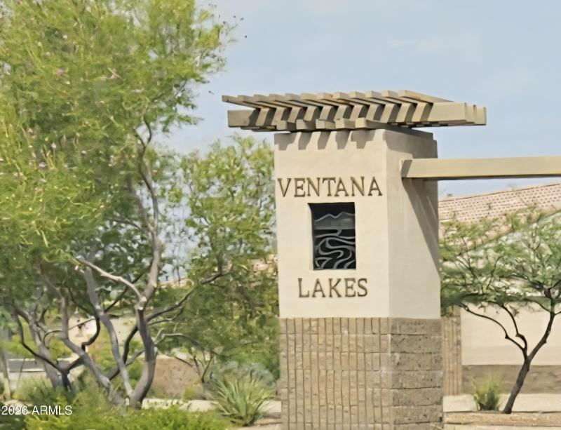 Ventana Lakes pillar