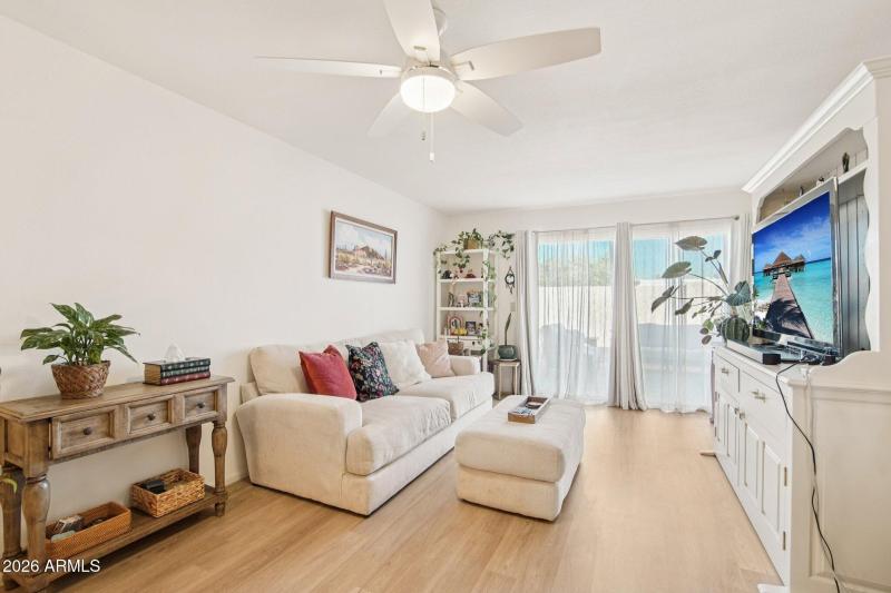 7-web-or-mls-W Harvard Dr-S2402-007