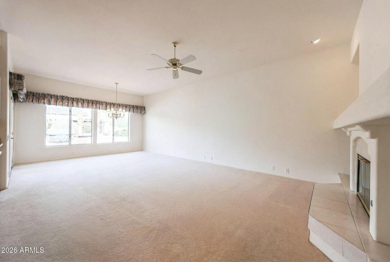 AZ Room/Breakfast Nook