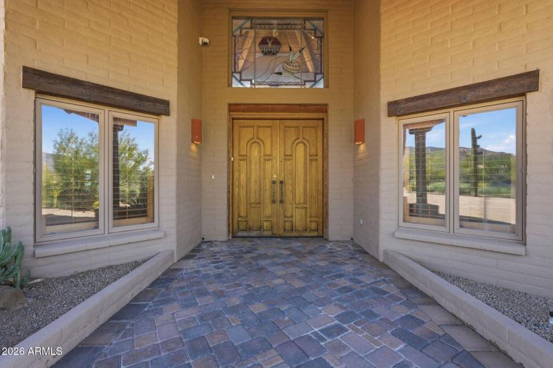 6601 E Willow Springs Ln N