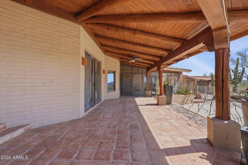 6601 E Willow Springs Ln N