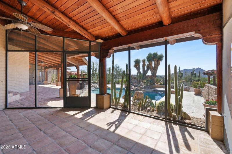 6601 E Willow Springs Ln N