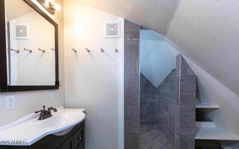 3115 W Cavedale Dr HR-28