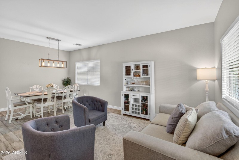 9-web-or-mls-05W Dragon Tree Ave