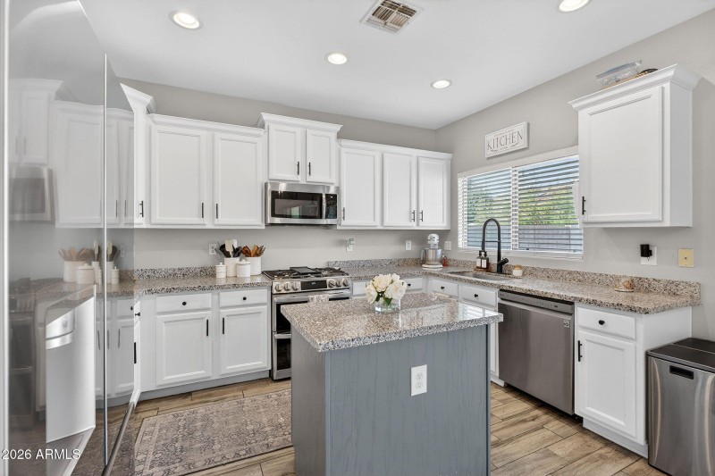 11-web-or-mls-21W Dragon Tree Ave