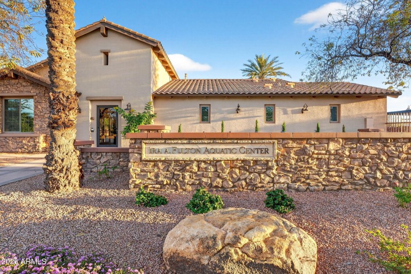 54-web-or-mls-57W Dragon Tree Ave