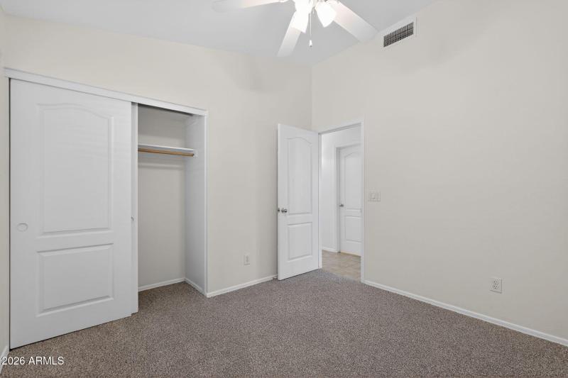 25_6370_W_Wahalla_Ln_Glendale_AZ_85308-B