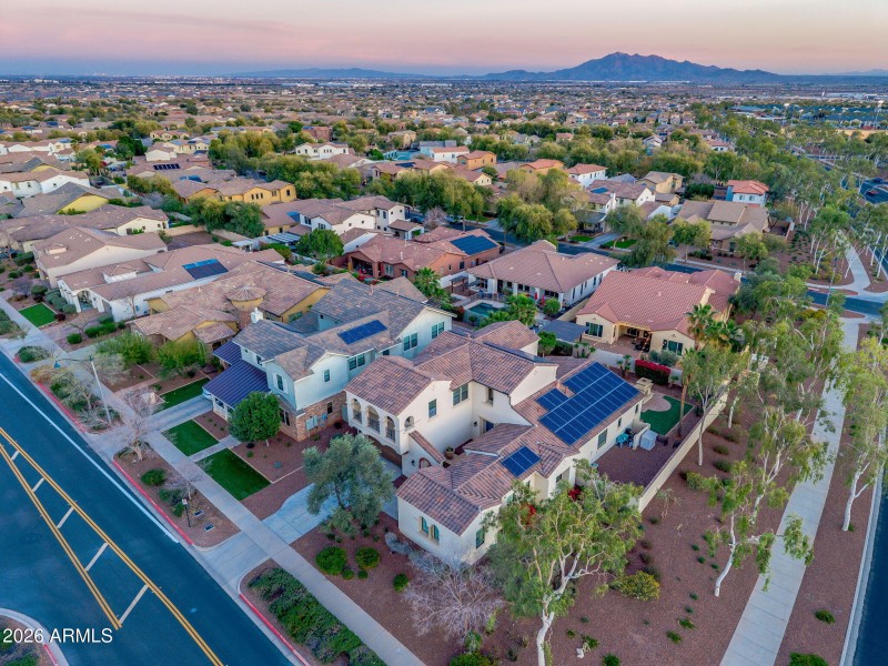 76-web-or-mls-ext-27