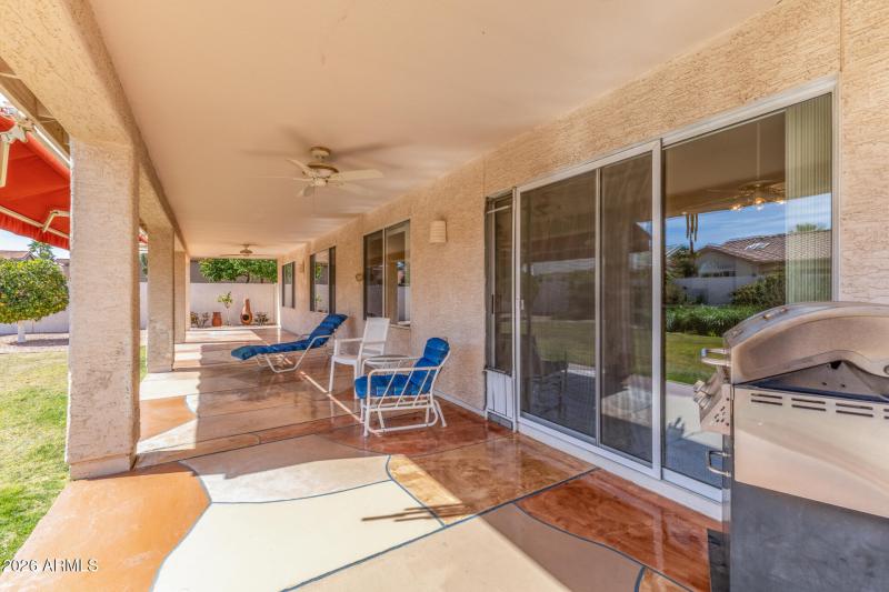 31 Full Length Covered Patio