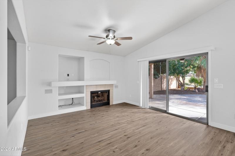 5) 67995-699b7b884d9d8