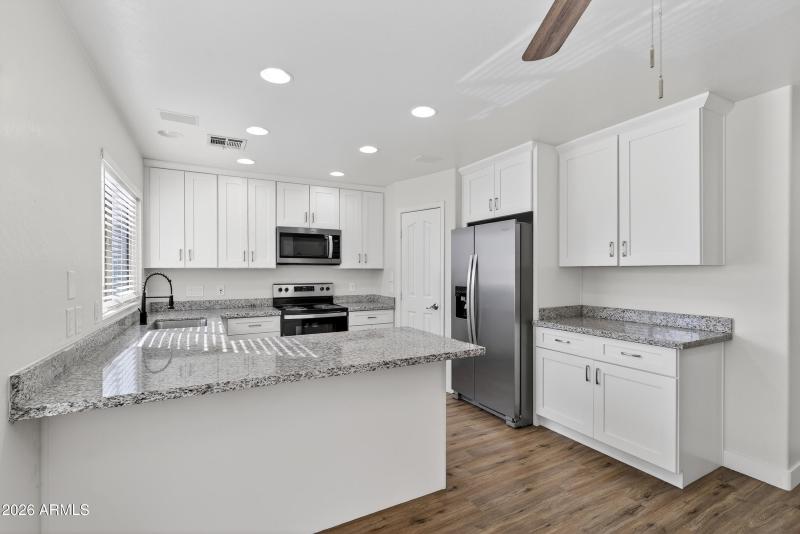 9) 67995-699b7b8b5bd7f