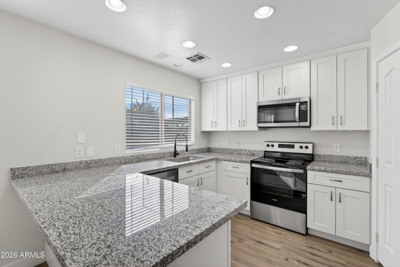 10) 67995-699b7b8ec8779