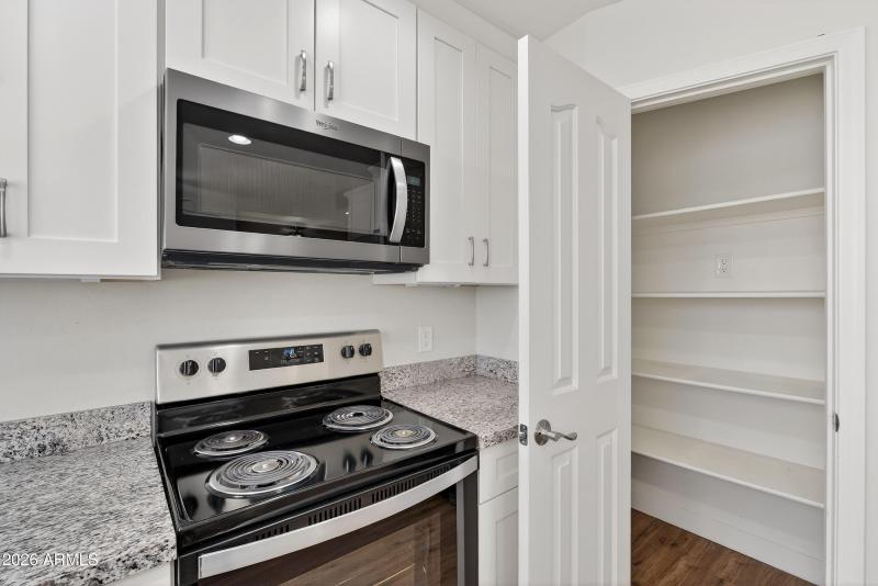 12) 67995-699b7b87b7edf