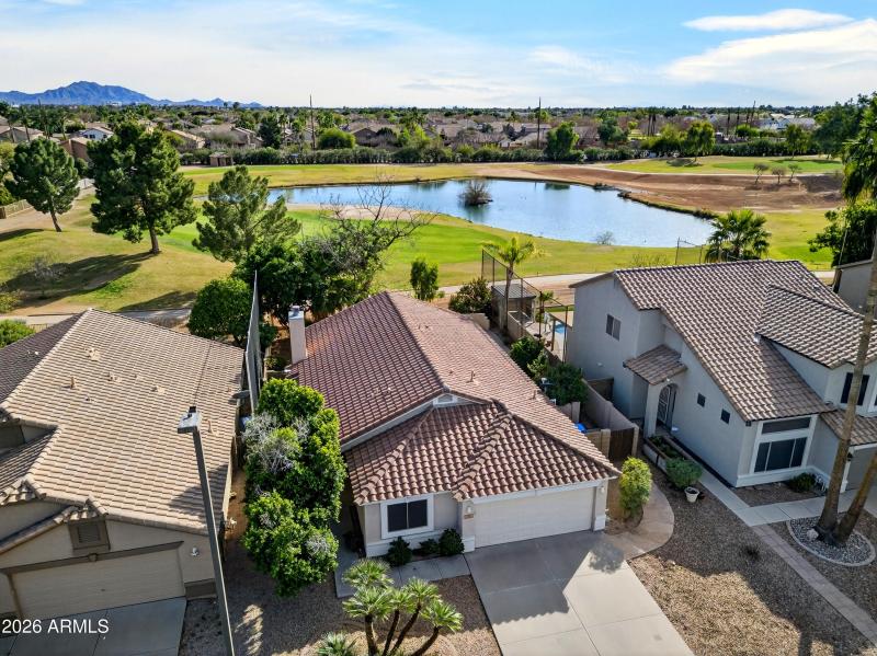 30) 67995-699b7b979998a