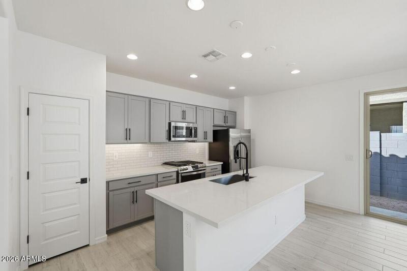 hj-az-phoenix-parkside-villas-cc-rm1-lot