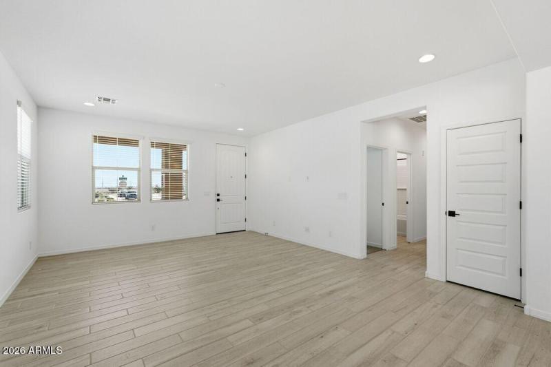 hj-az-phoenix-parkside-villas-cc-rm1-lot