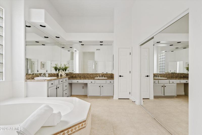 Primary Suite Spa Bath, Dual Vanities
