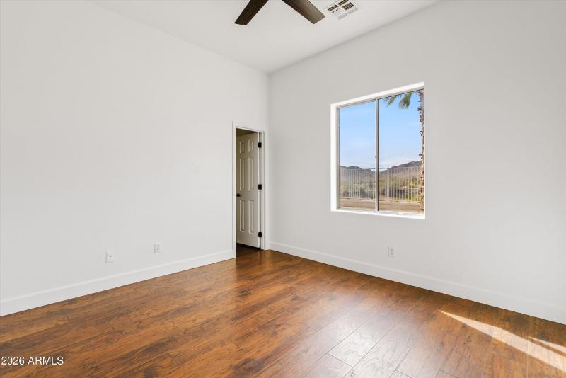 Bdrm 2 with Mtn Views + Walk-in Closet