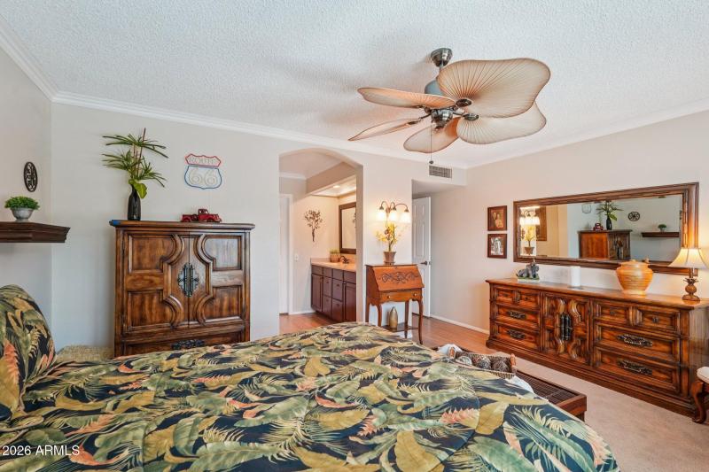 37-web-or-mls-W Franciscan Dr-S2502-039