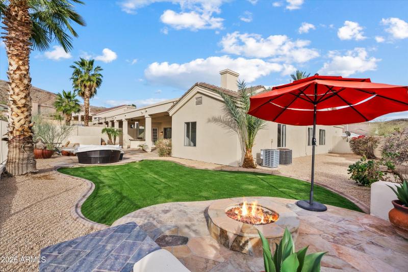 Extra Wide Side Yard