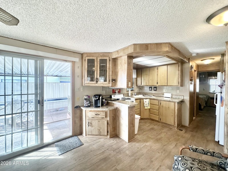 NICE OPEN FLOOR PLAN