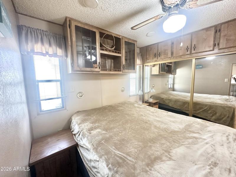 LARGE MIRRORED CLOSET