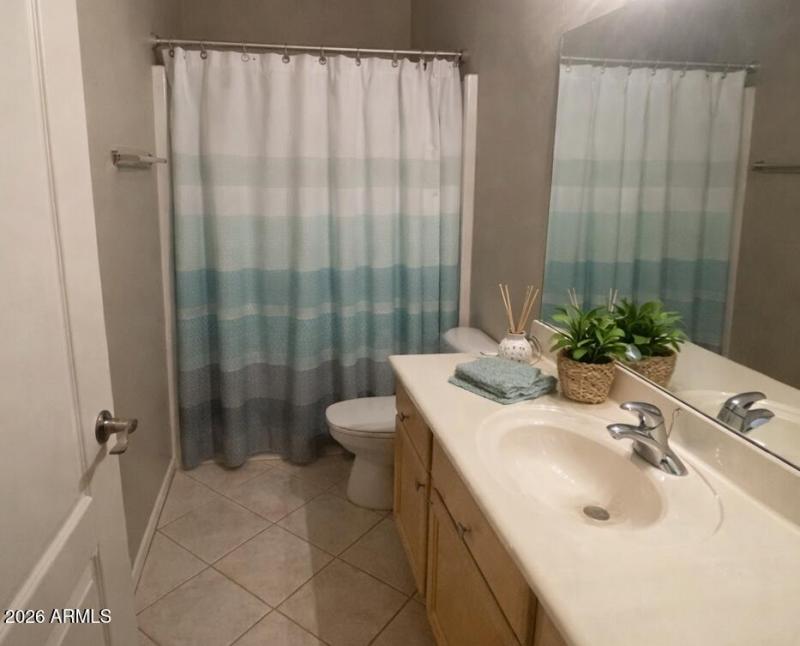 guest bathroom staged