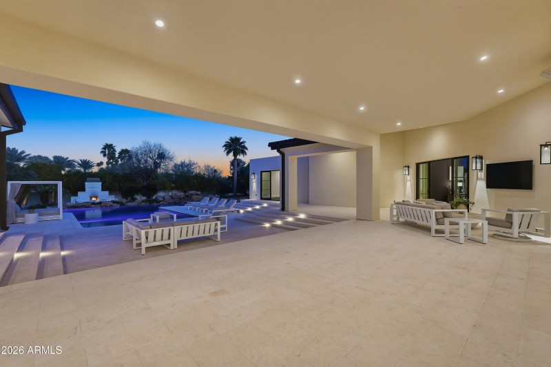 Great entertaining space