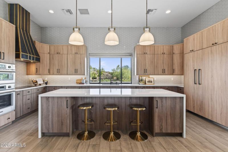 Counter Seating & South-Facing Views