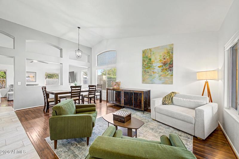 Living Room/Formal Dining