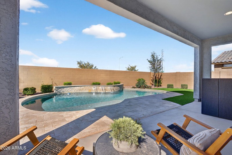 48-web-or-mls-73S 83rd Cir