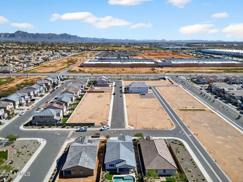 70-web-or-mls-24S 83rd Cir