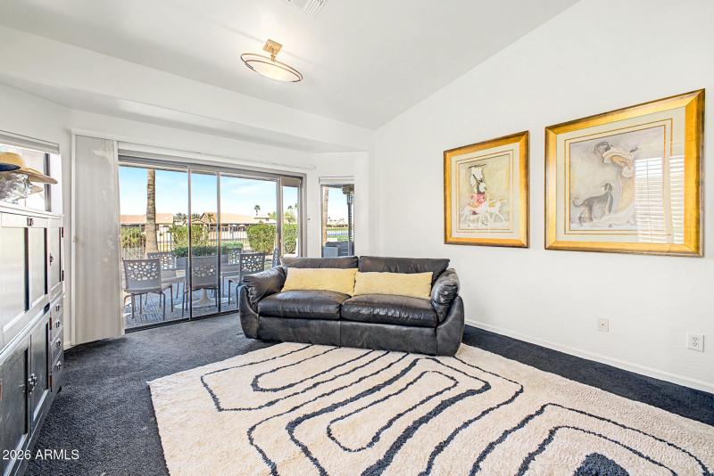 21 Primary Sitting Area