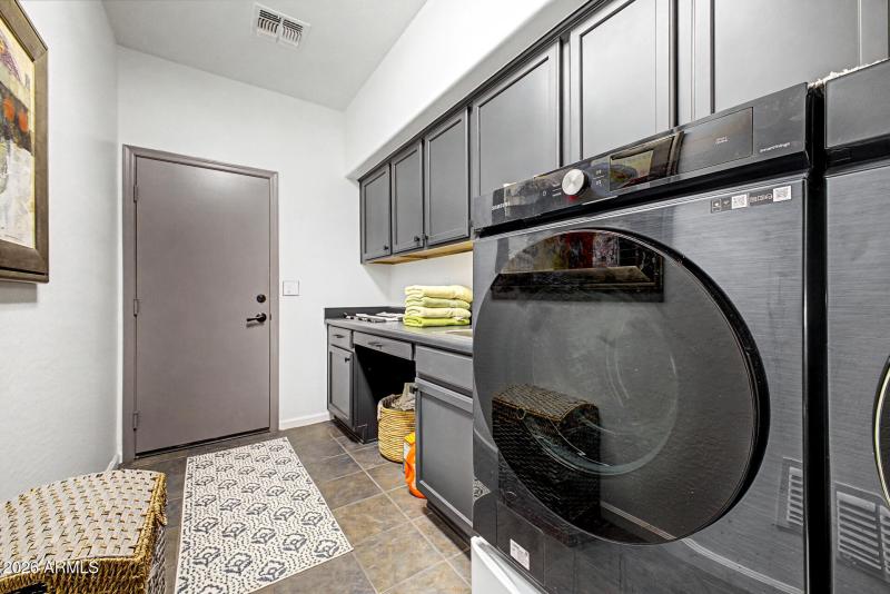 30 Laundry Room