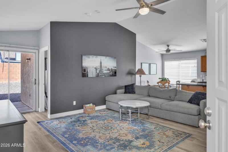 4402 E Glenhaven Dr-5