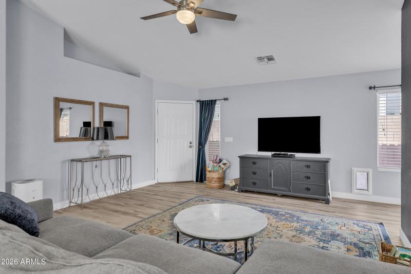 4402 E Glenhaven Dr-6