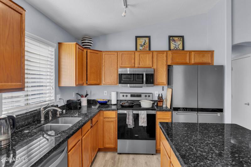 4402 E Glenhaven Dr-10