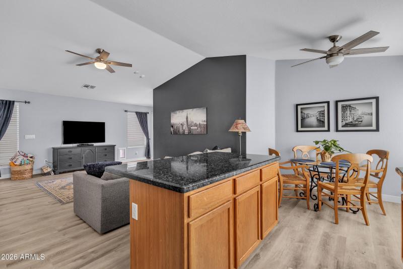 4402 E Glenhaven Dr-11