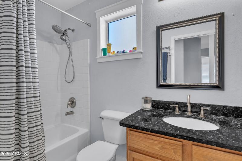 4402 E Glenhaven Dr-17