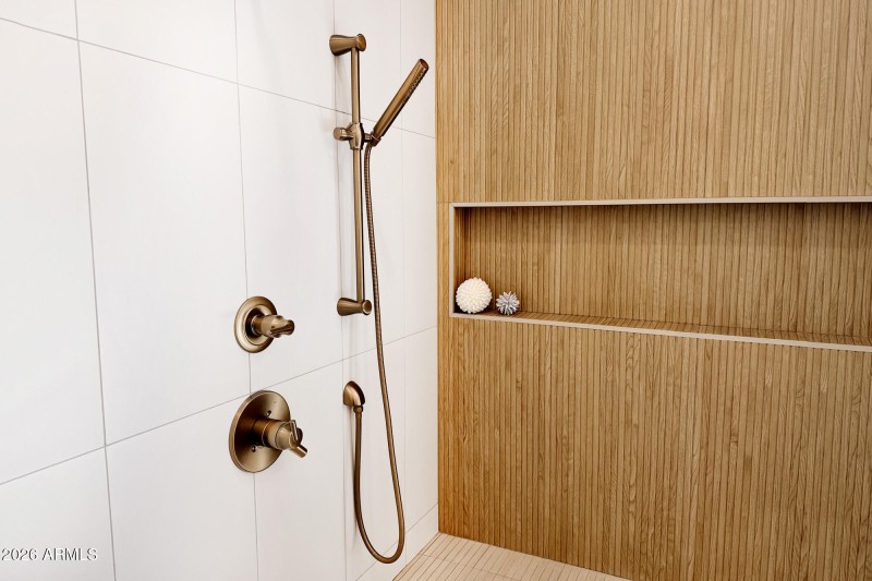 8989 primary bathroom shower MLS